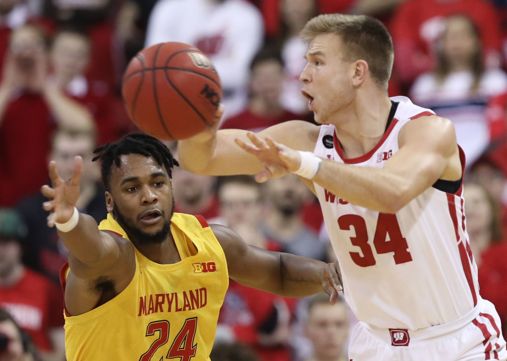 Badgers 56, Terrapins 54